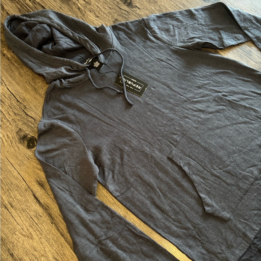 NWT For The Republic Men Blue Hoodie 91% Cotton Soft & Lightweight Size Medium